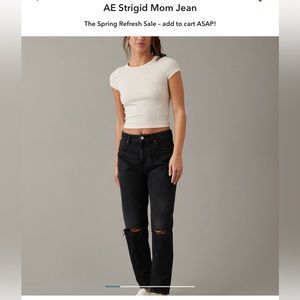 AE STRIGID MOM JEAN